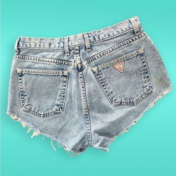 GUESS 050 Vintage Original, Classic Fit, Frayed, Cutoff Shorts Y2K 90s - Size 31 - Picture 2 of 7